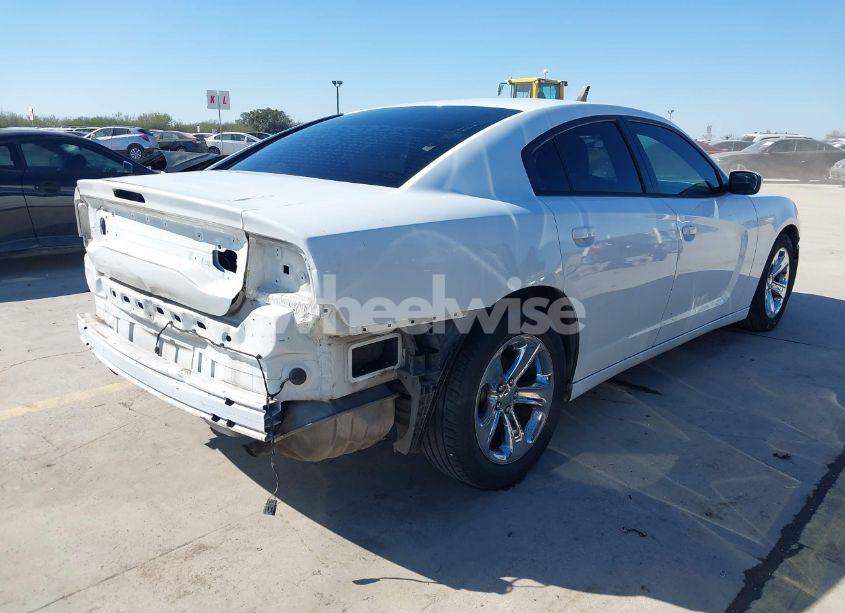 Photo 4 of 2013 Dodge Charger SE (VIN 2C3CDXBG3DH725277)