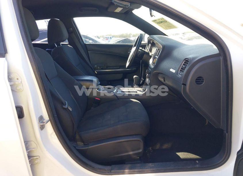 Photo 5 of 2013 Dodge Charger SE (VIN 2C3CDXBG3DH725277)