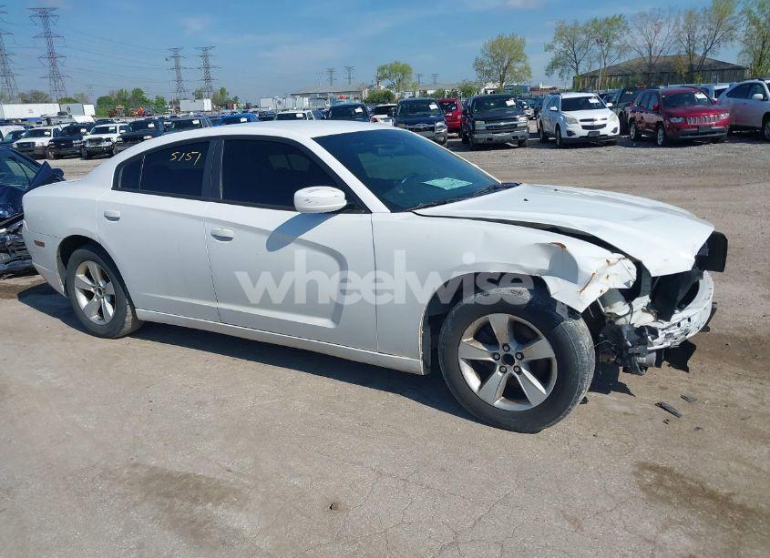 2014 Dodge Charger SE (VIN 2C3CDXBG3EH129698) main photo