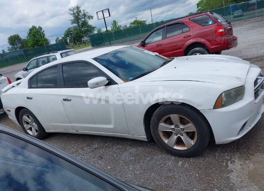 Photo 12 of 2014 Dodge Charger SE (VIN 2C3CDXBG3EH243071)