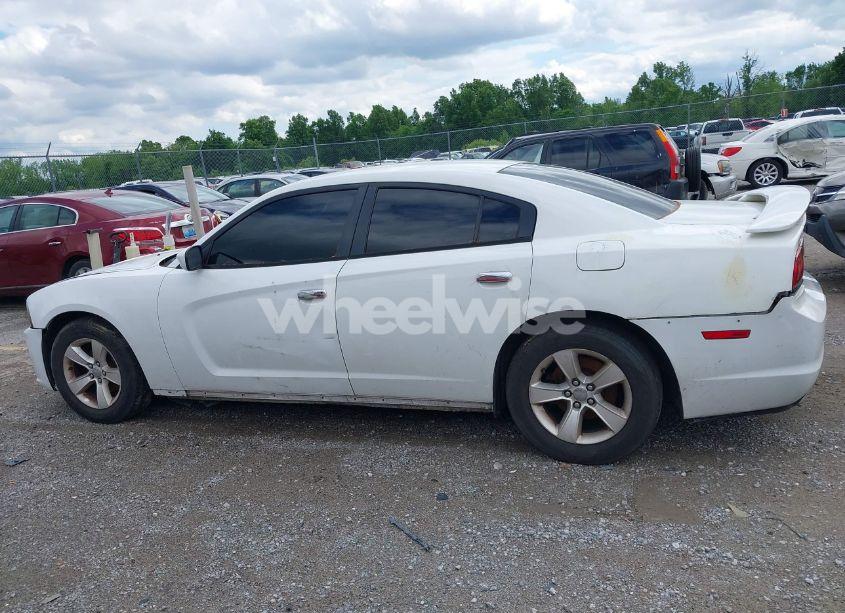 Photo 13 of 2014 Dodge Charger SE (VIN 2C3CDXBG3EH243071)