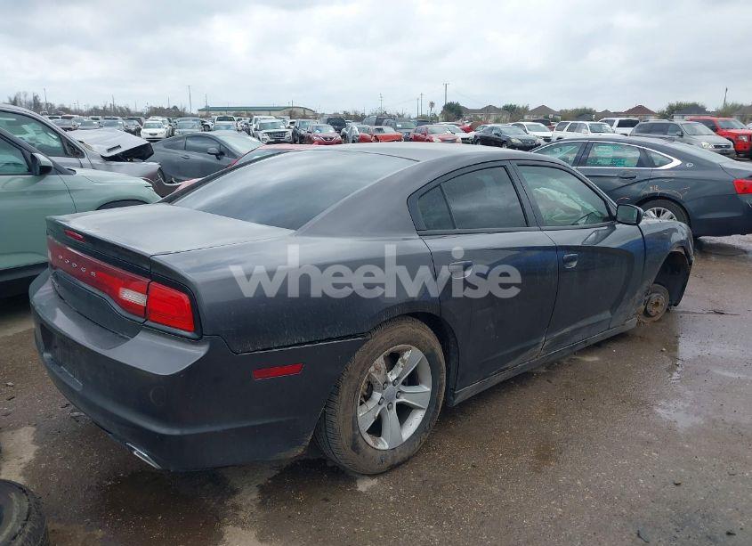Photo 4 of 2014 Dodge Charger SE (VIN 2C3CDXBG3EH323566)