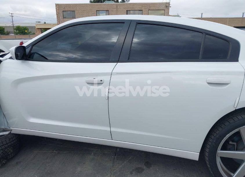 Photo 15 of 2014 Dodge Charger SE (VIN 2C3CDXBG3EH324751)