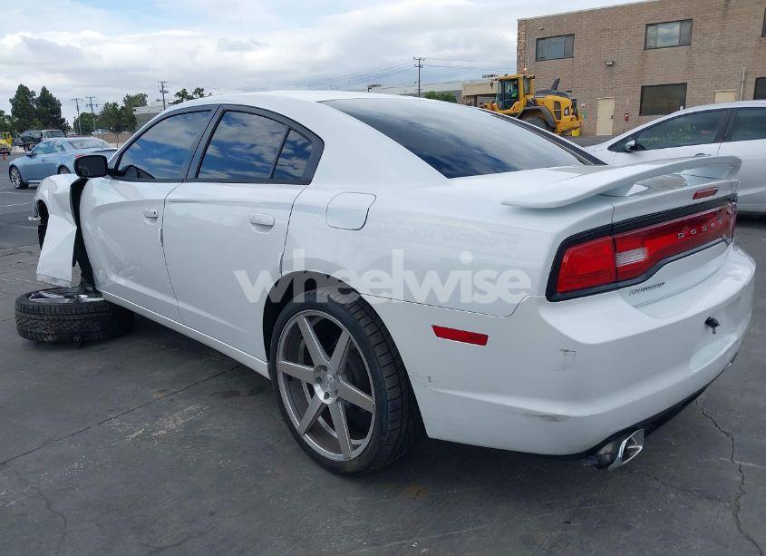 Photo 3 of 2014 Dodge Charger SE (VIN 2C3CDXBG3EH324751)