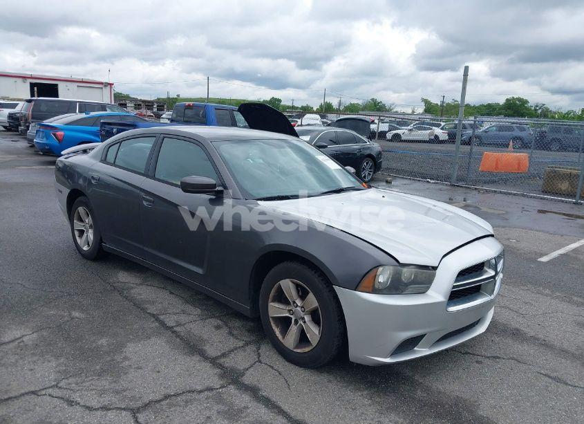 2014 Dodge Charger SE (VIN 2C3CDXBG3EH366580) main photo