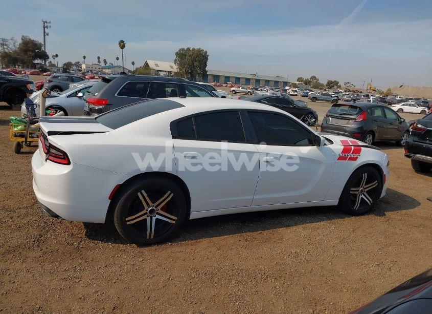 Photo 13 of 2015 Dodge Charger SE (VIN 2C3CDXBG3FH762137)