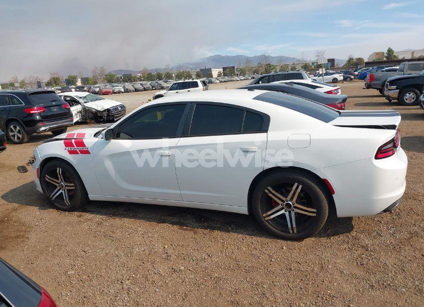 Photo 14 of 2015 Dodge Charger SE (VIN 2C3CDXBG3FH762137)