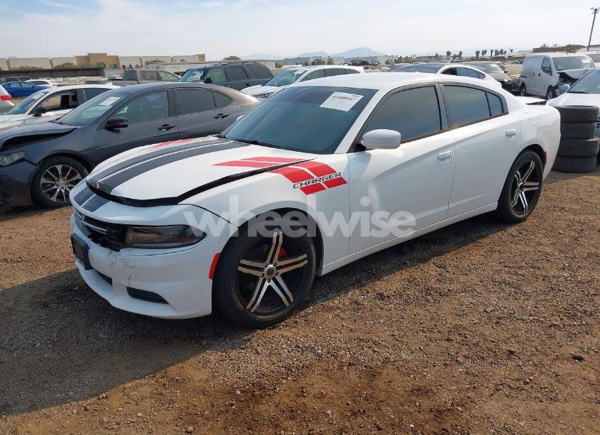 Photo 2 of 2015 Dodge Charger SE (VIN 2C3CDXBG3FH762137)