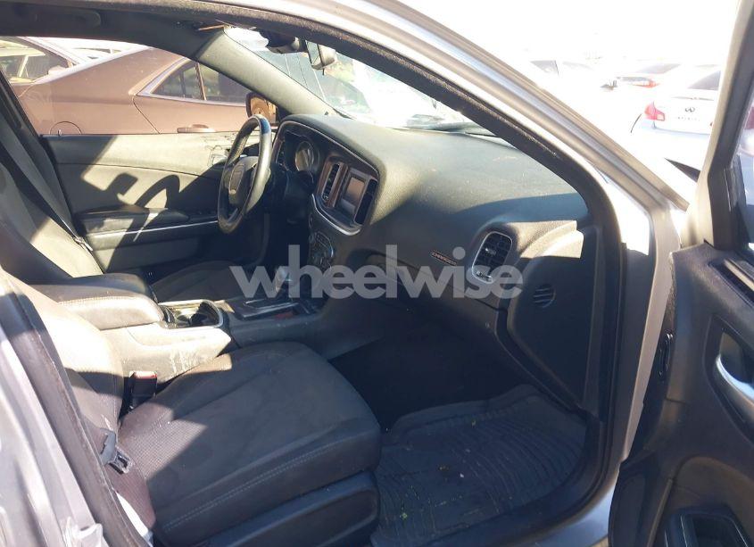 Photo 5 of 2015 Dodge Charger SE (VIN 2C3CDXBG3FH795123)