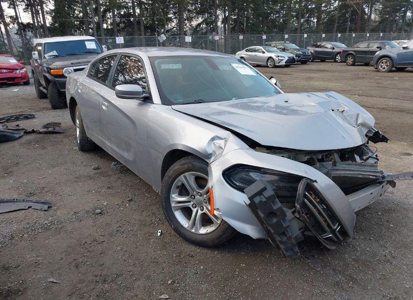 2015 Dodge Charger SE (VIN 2C3CDXBG3FH843879) main photo