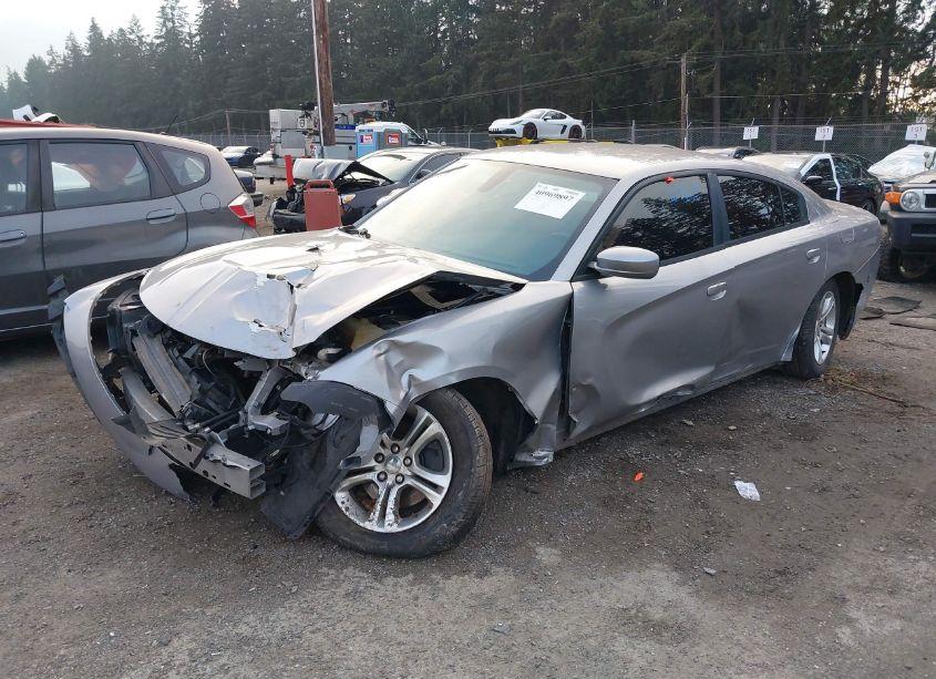 Photo 2 of 2015 Dodge Charger SE (VIN 2C3CDXBG3FH843879)