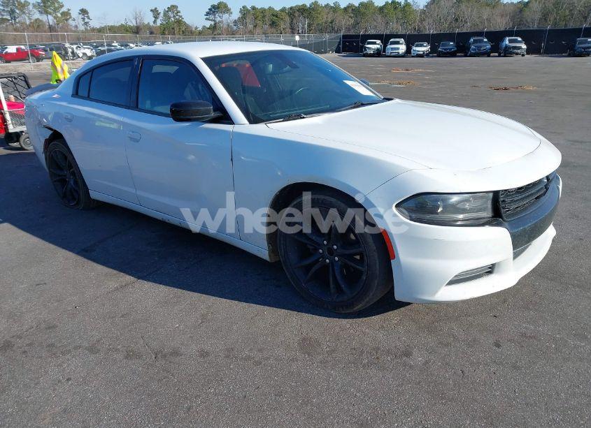2016 Dodge Charger SE (VIN 2C3CDXBG3GH251660) main photo