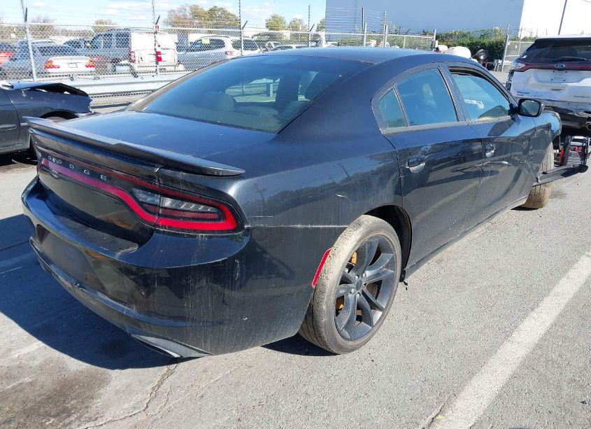 Photo 4 of 2016 Dodge Charger SE (VIN 2C3CDXBG3GH310545)