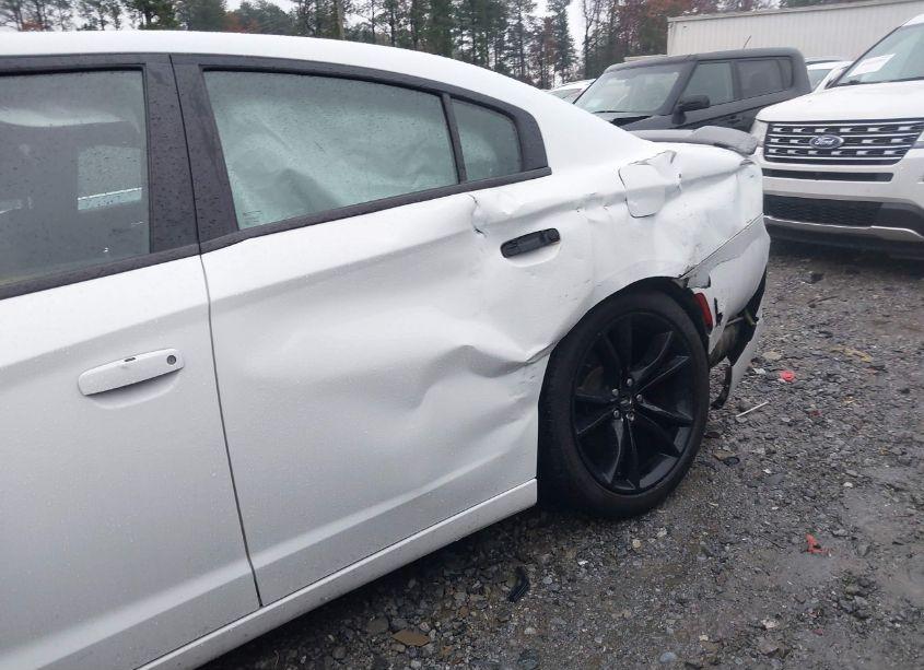Photo 6 of 2018 Dodge Charger SXT RWD (VIN 2C3CDXBG3JH113866)