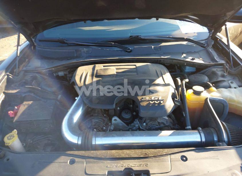 Photo 10 of 2018 Dodge Charger SXT RWD (VIN 2C3CDXBG3JH147273)