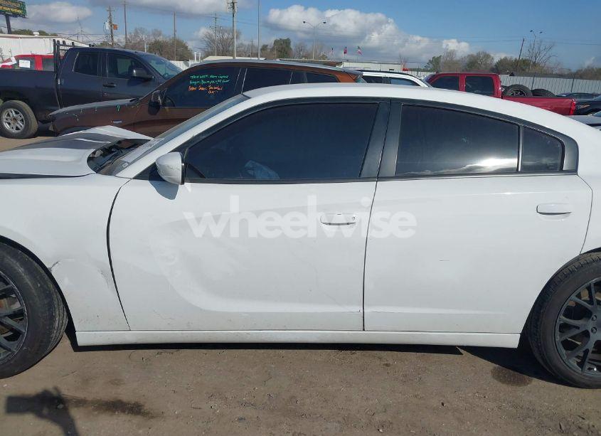 Photo 15 of 2019 Dodge Charger SXT RWD (VIN 2C3CDXBG3KH664266)