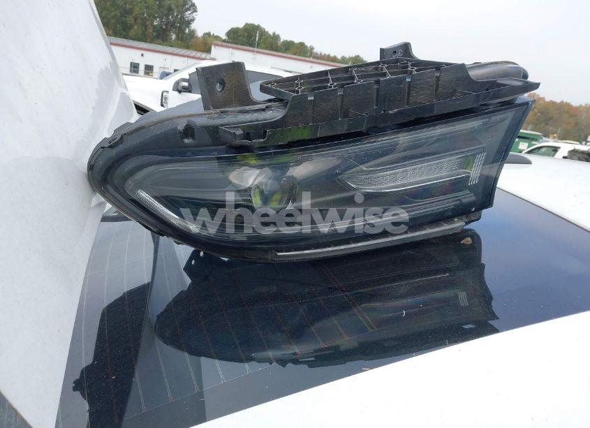 Photo 12 of 2019 Dodge Charger SXT RWD (VIN 2C3CDXBG3KH664896)