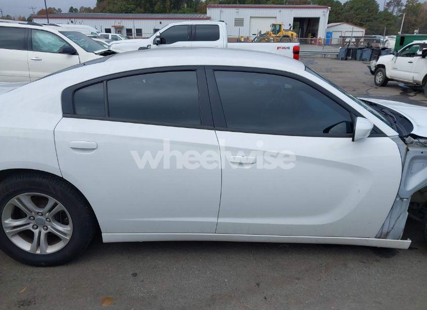 Photo 14 of 2019 Dodge Charger SXT RWD (VIN 2C3CDXBG3KH664896)