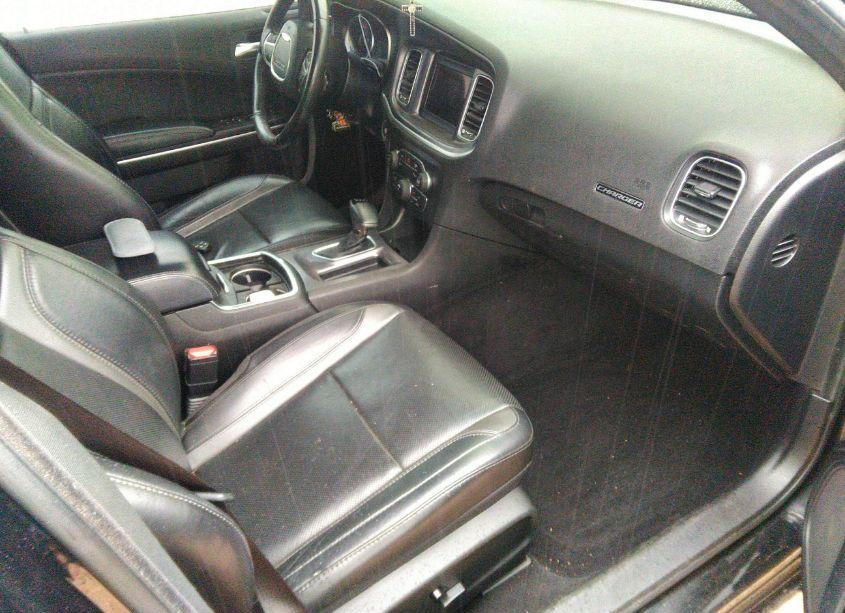 Photo 5 of 2019 Dodge Charger SXT RWD (VIN 2C3CDXBG3KH691970)