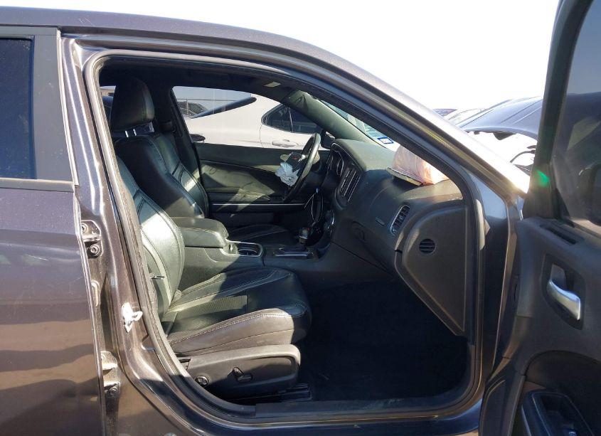 Photo 5 of 2019 Dodge Charger SXT RWD (VIN 2C3CDXBG3KH702868)