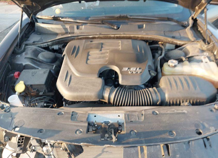 Photo 10 of 2019 Dodge Charger SXT RWD (VIN 2C3CDXBG3KH730220)