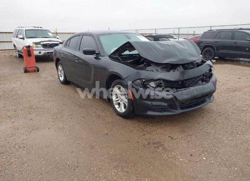 2020 Dodge Charger SXT RWD (VIN 2C3CDXBG3LH111151) main photo