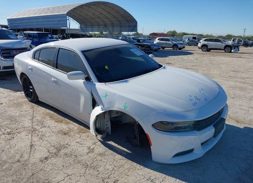 2020 Dodge Charger SXT RWD (VIN 2C3CDXBG3LH161001) main photo