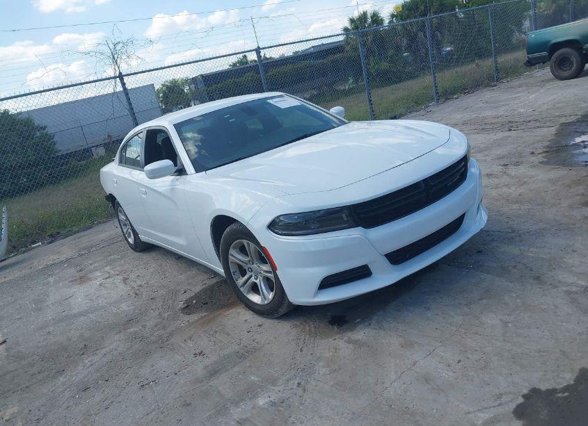 2022 Dodge Charger SXT RWD (VIN 2C3CDXBG3NH247976) main photo