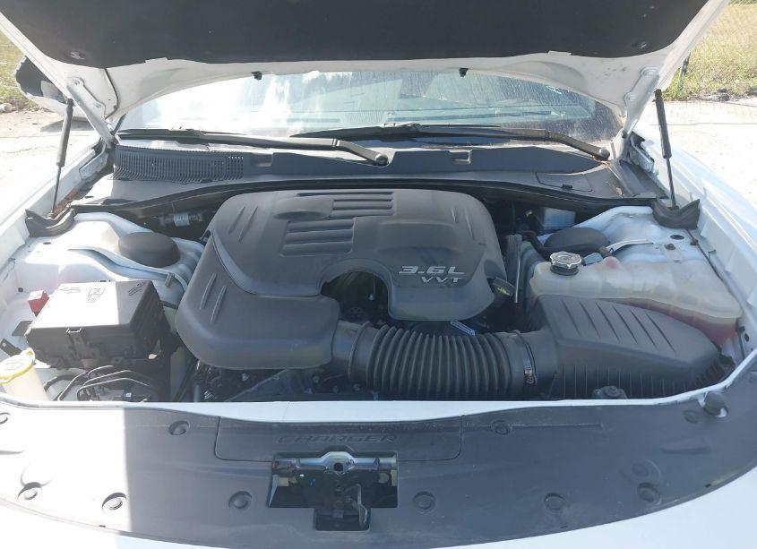 Photo 10 of 2022 Dodge Charger SXT RWD (VIN 2C3CDXBG3NH247976)