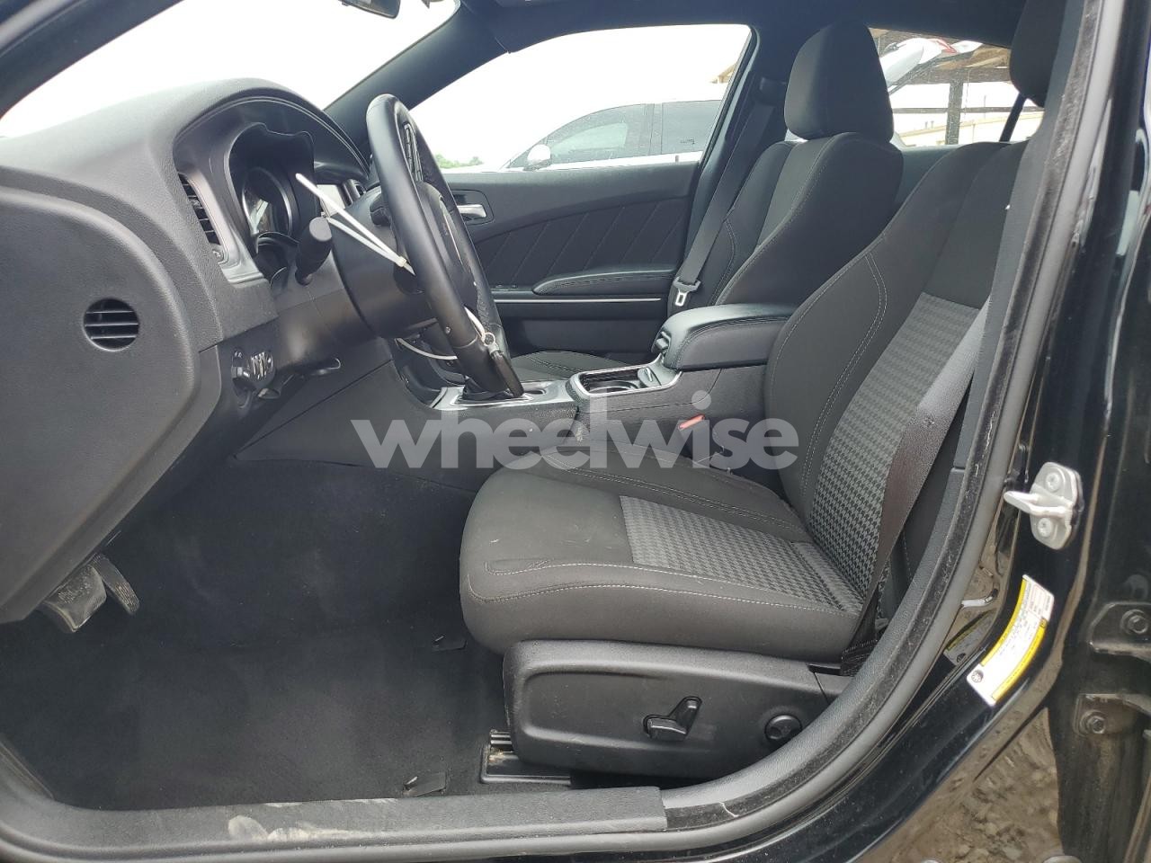Photo 7 of 2023 DODGE CHARGER SXT (VIN 2C3CDXBG3PH674593)