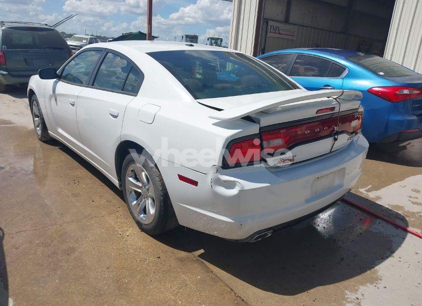 Photo 3 of 2012 Dodge Charger SE (VIN 2C3CDXBG4CH207306)