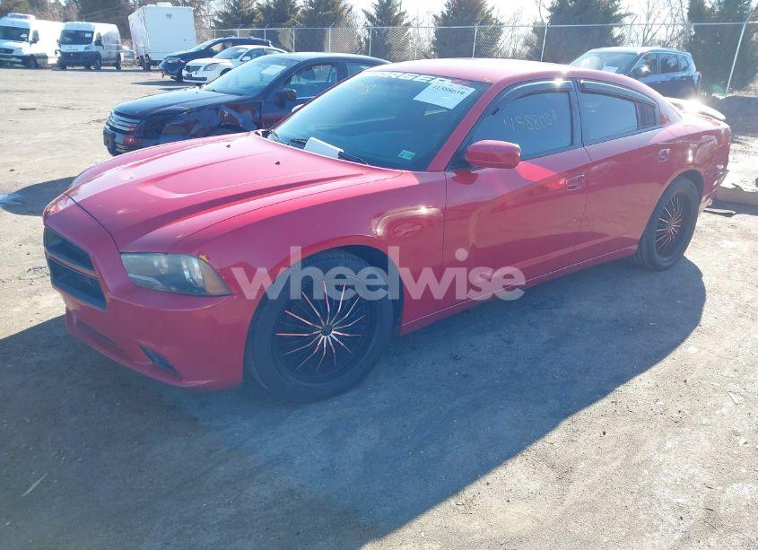 Photo 2 of 2013 Dodge Charger SE (VIN 2C3CDXBG4DH526237)