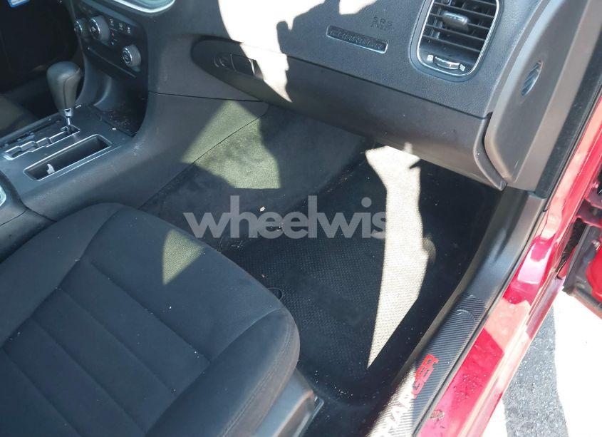 Photo 5 of 2013 Dodge Charger SE (VIN 2C3CDXBG4DH526237)