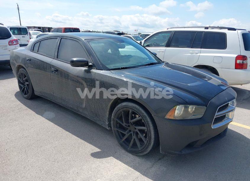 2013 Dodge Charger SE (VIN 2C3CDXBG4DH625558) main photo