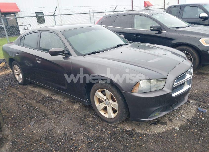 2013 Dodge Charger SE (VIN 2C3CDXBG4DH660455) main photo
