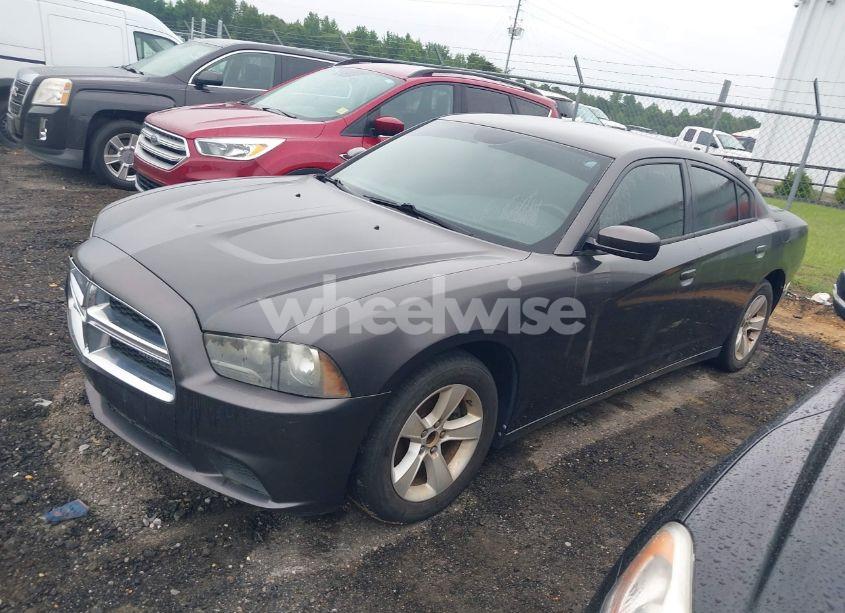 Photo 2 of 2013 Dodge Charger SE (VIN 2C3CDXBG4DH660455)