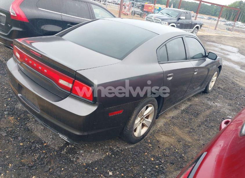 Photo 4 of 2013 Dodge Charger SE (VIN 2C3CDXBG4DH660455)