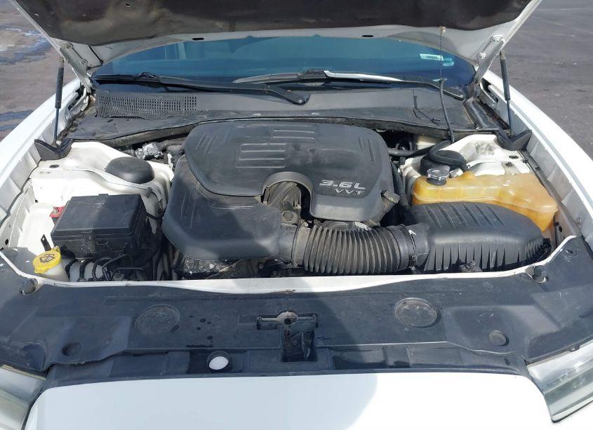 Photo 10 of 2013 Dodge Charger SE (VIN 2C3CDXBG4DH664862)