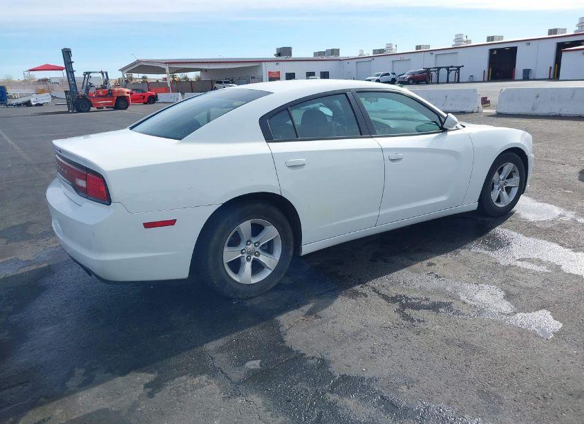 Photo 4 of 2013 Dodge Charger SE (VIN 2C3CDXBG4DH664862)