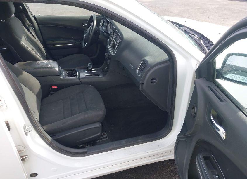 Photo 5 of 2013 Dodge Charger SE (VIN 2C3CDXBG4DH664862)