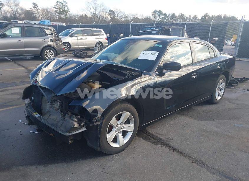 Photo 2 of 2013 Dodge Charger SE (VIN 2C3CDXBG4DH680012)