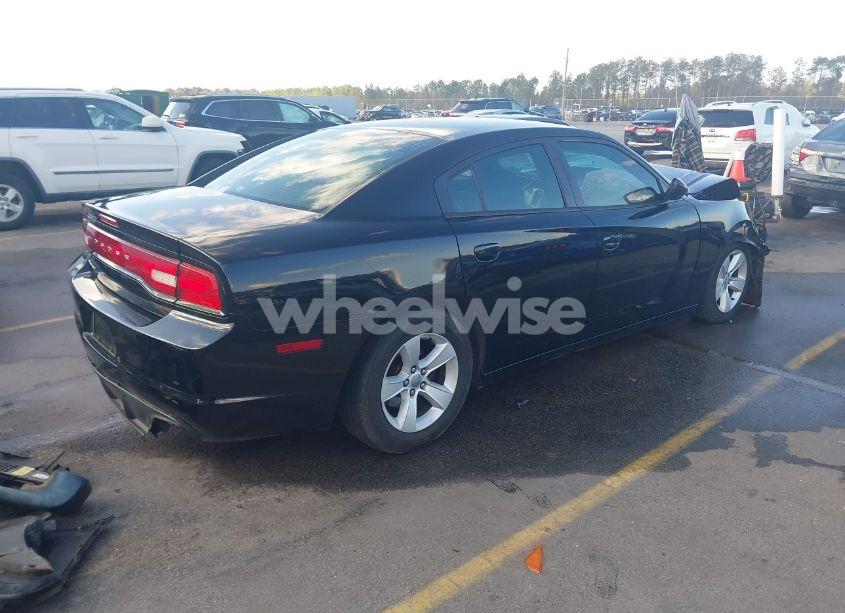 Photo 4 of 2013 Dodge Charger SE (VIN 2C3CDXBG4DH680012)