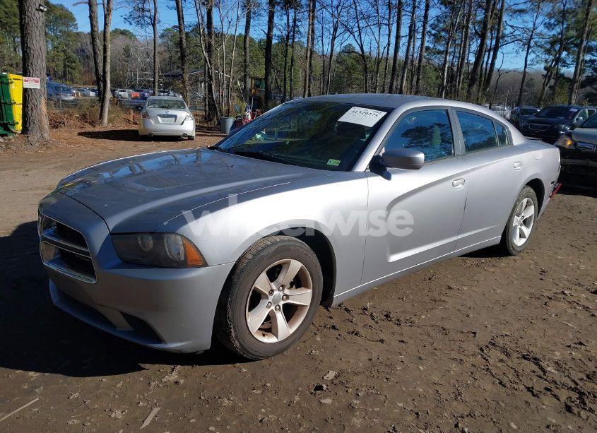 Photo 2 of 2013 Dodge Charger SE (VIN 2C3CDXBG4DH688806)