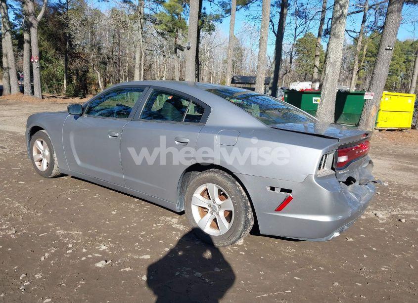 Photo 3 of 2013 Dodge Charger SE (VIN 2C3CDXBG4DH688806)