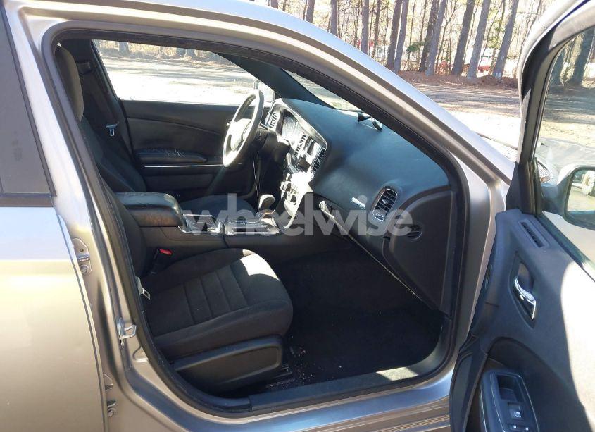 Photo 5 of 2013 Dodge Charger SE (VIN 2C3CDXBG4DH688806)