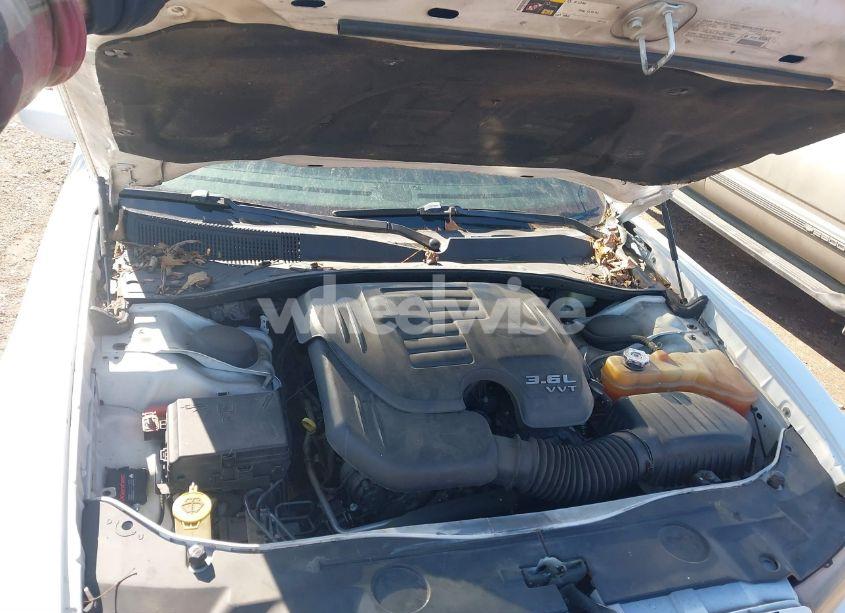 Photo 10 of 2013 Dodge Charger SE (VIN 2C3CDXBG4DH696579)