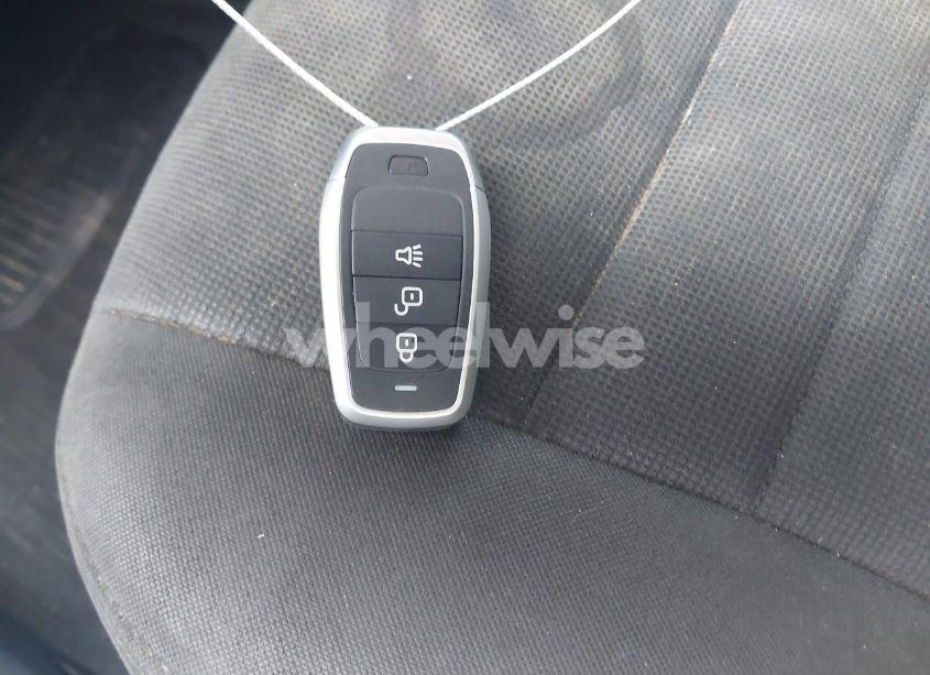 Photo 11 of 2013 Dodge Charger SE (VIN 2C3CDXBG4DH696579)