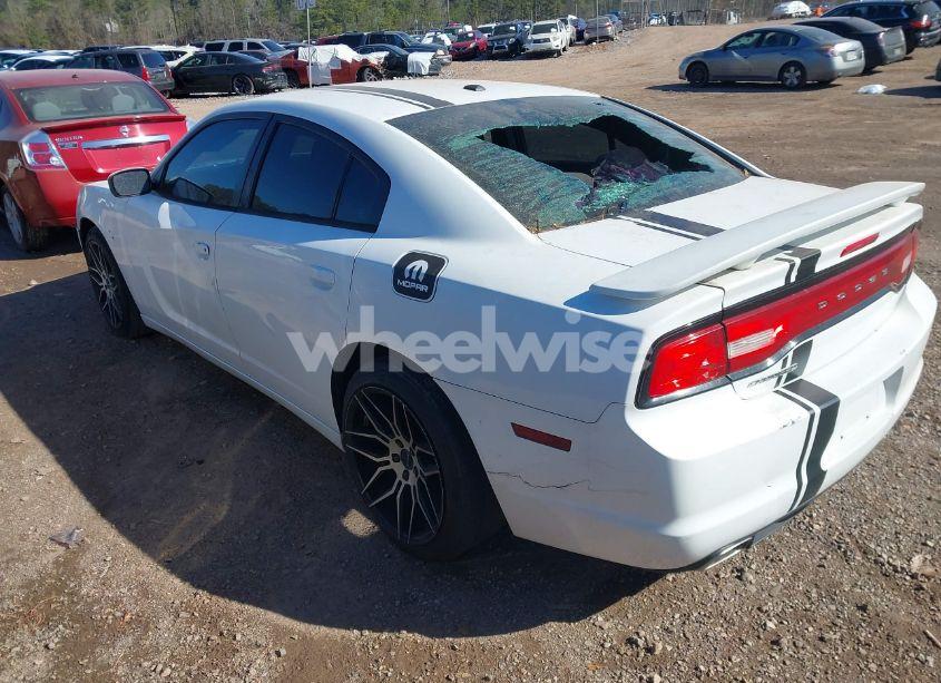 Photo 3 of 2013 Dodge Charger SE (VIN 2C3CDXBG4DH696579)