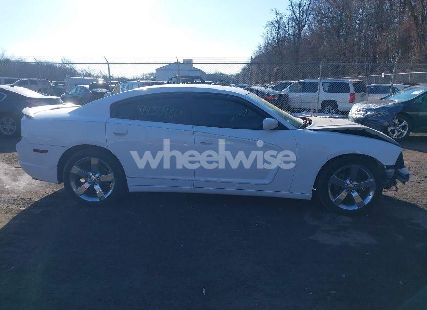 Photo 13 of 2014 Dodge Charger SE (VIN 2C3CDXBG4EH169000)