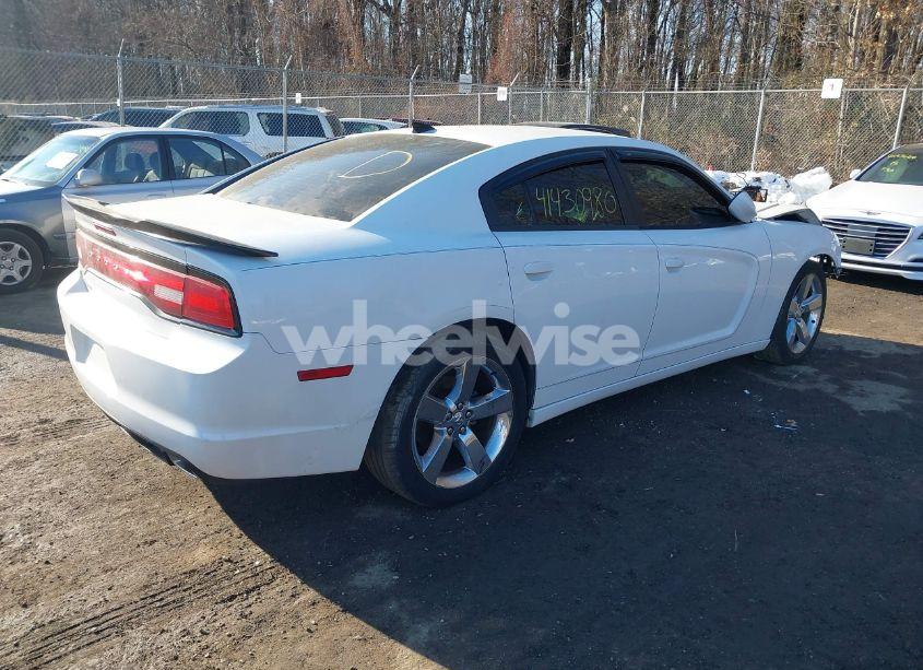 Photo 4 of 2014 Dodge Charger SE (VIN 2C3CDXBG4EH169000)